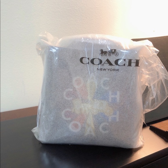 Coach Mini Town Bucket Bag Crossbody In Signature Canvas Coach Radial Ra… - Picture 11 of 12